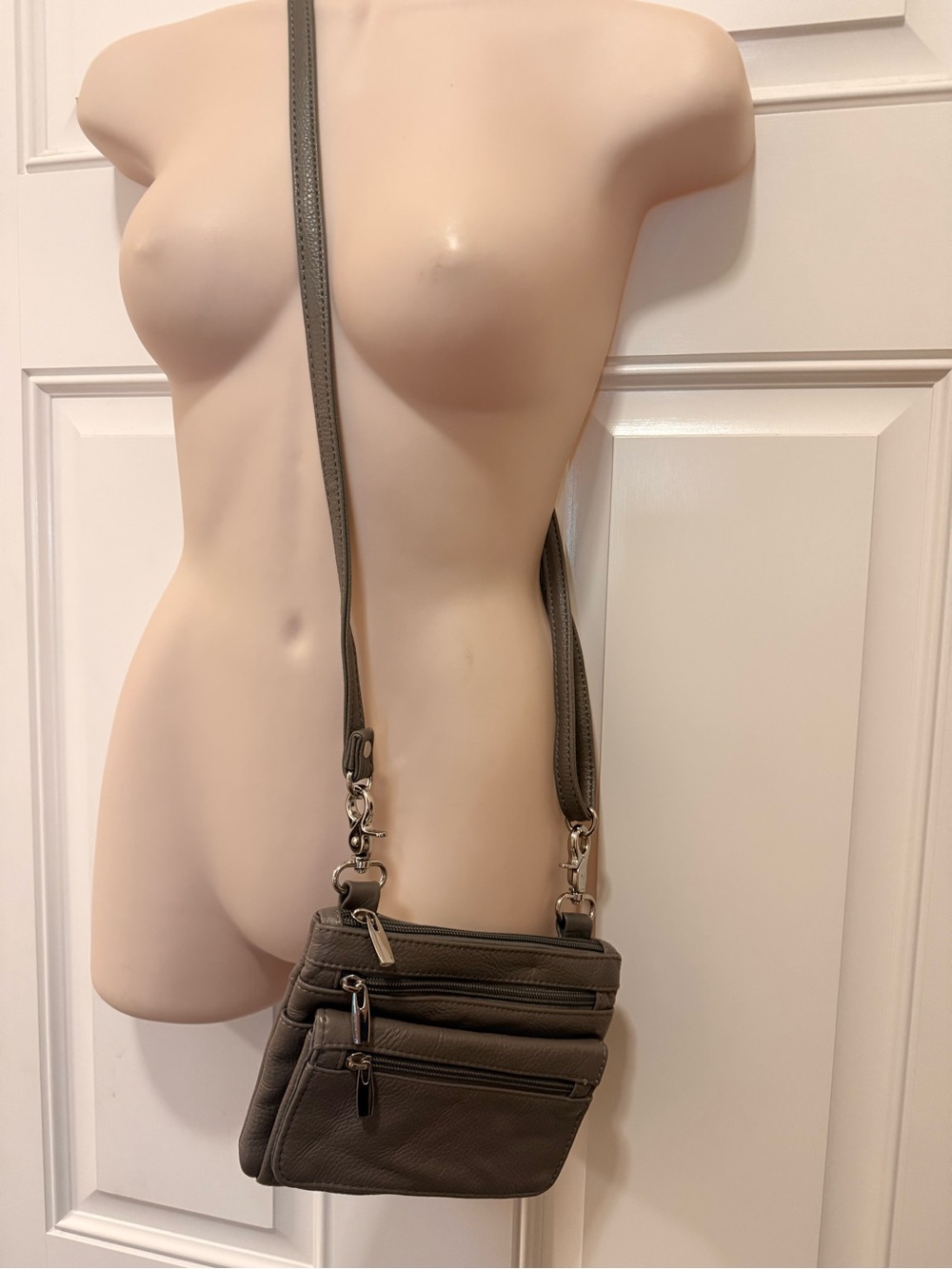 Crossbody Zippered Adjustable Functional Multi Compartment Purse Bag- Grey. OS